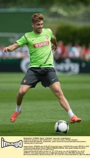 10.06.2012, Opalenica - UEFA EURO 2012 - Training Portugal - MIGUEL VELOSO -  20120610PF_JK033