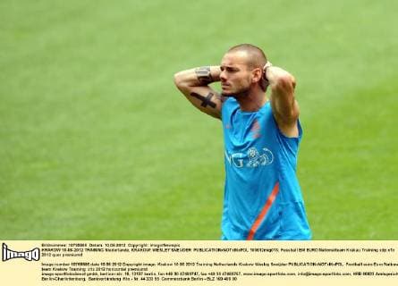 KRAKOW 10-06-2012 TRAINING Niederlande, KRAKOW: WESLEY SNEIJDER  100612mig013