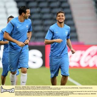 Frances Hatem Ben Arfa during training..Euro 2012 Training Session, Donetsk on the 10th June 2012. Pic David Klein SPORTIMAGE... EDITORIAL USE ONLY. No use with unauthorised audio, video, data, fixture lists, club league logos or live services. Online in-match use limited to 120 images, no video emulation. No use in betting, games or single club league player publications.