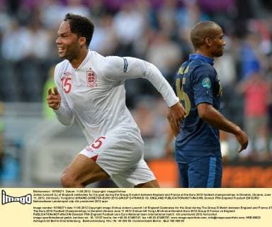 Joleon Lescott (L) of England celebrates for his goal during the Group D match between England and France at the Euro 2012 football championships in Donetsk, Ukraine, June 11, 2012. (Xinhua Li Yong)(lm) UKRAINE-DONETSK-EURO 2012-GROUP D-FRANCE VS. ENGLAND 
