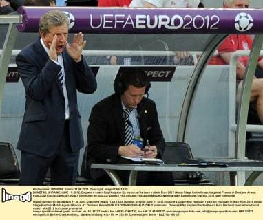 DONETSK, UKRAINE. JUNE 11, 2012. England s coach Roy Hodgson (L) instructs his team in their Euro 2012 Group Stage football match against France at Donbass Arena.  premiumd RE100CCD