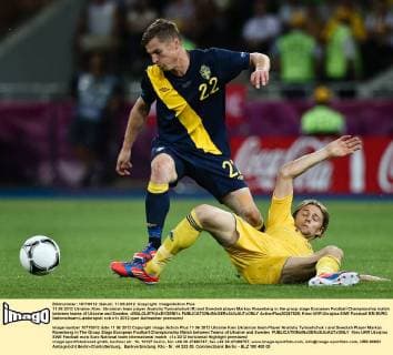 11.06.2012 Ukraine, Kiev: Ukrainian team player Anatoliy Tymoshchuk (R) and Swedish player Markus Rosenberg in the group stage European Football Championship match between teams of Ukraine and Sweden. xMALOLETKAxEVGENIYx  ActionPlus20247626