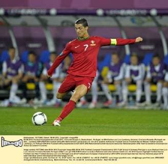 09.06.2012, Fussball Europameisterschaft 2012, Vorrunde Gruppe A, Deutschland - Portugal, im EM-Stadion von Lviv (Lemberg, Ukraine). Cristiano Ronaldo (Portugal) am Ball.