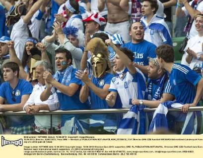 12.06.2012, Breslau, EURO 2012, Fans GRE --- Newspix.pl  BOR_20120612_1141