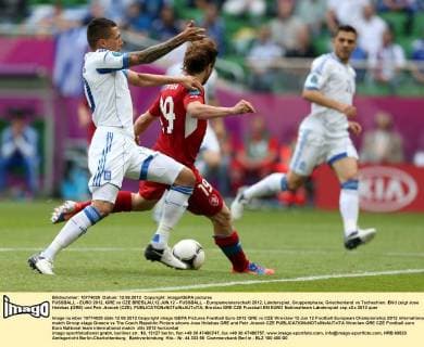 FUSSBALL - EURO 2012, GRE vs CZE BRESLAU,12.JUN.12 - FUSSBALL - Europameisterschaft 2012, Länderspiel, Gruppenphase, Griechenland vs Tschechien. Bild zeigt Jose Holebas (GRE) und Petr Jiracek (CZE). 