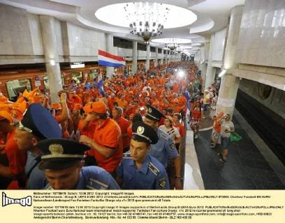 Fans of Netherlands - Group B: UEFA EURO 2012 xVIxHenkxJanxDijksxIVx 973064