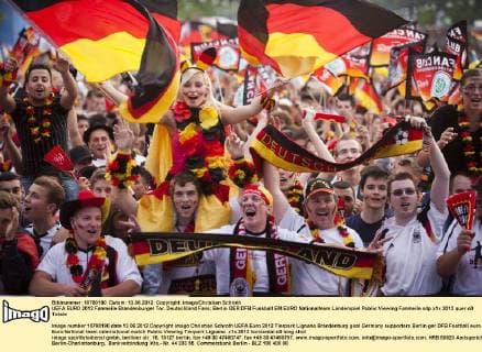 UEFA EURO 2012 Fanmeile Brandenburger Tor. Deutschland Fans