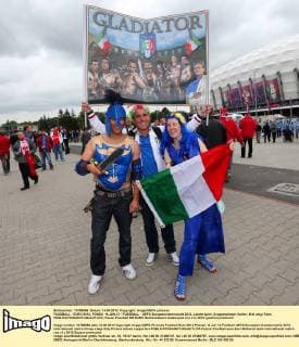 FUSSBALL - EURO 2012, POSEN, 14.JUN.12 - FUSSBALL - UEFA Europameisterschaft 2012, Länderspiel, Gruppenphase, Italien. Bild zeigt Fans. 