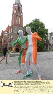 GDANSK, June 14, 2012 -- Fans of Ireland pose before the Group C match at the Euro 2012 football championships in Gdansk, June 14, 2012. 