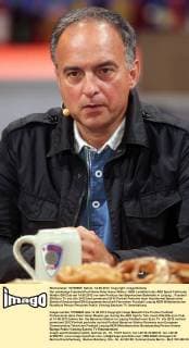Der ehemalige Fussball-Profi Hans-Peter Hansi Müller ( GER ) anläßlich der ARD Sport-Talkrunde Waldis EM Club am 14.06.2012 vor dem Porticus des Bayerischen Bahnhofs in Leipzig.