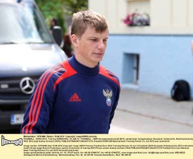 FUSSBALL - EURO 2012, Training WARSCHAU, 15.JUN.12 - FUSSBALL - UEFA Europameisterschaft 2012, Länderspiel, Gruppenphase, Russland, Vorberichte, Abschlusstraining RUS. Bild zeigt Andrey Arshavin (RUS). 