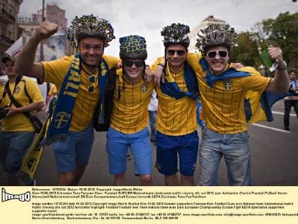 Kiew 15.06.2012 Schweden Fans Fanzone Kiew