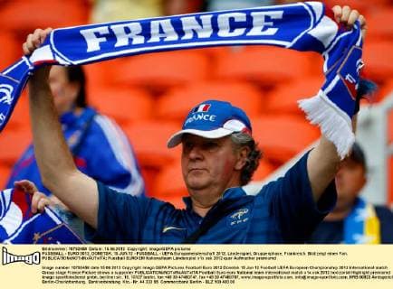 FUSSBALL - EURO 2012, DONETSK, 15.JUN.12 - FUSSBALL - UEFA Europameisterschaft 2012, Länderspiel, Gruppenphase, Frankreich. Bild zeigt einen Fan. 