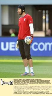 Fußball EURO 2012 Training Tschechien am 15.06.2012 im Städtischen Stadion in Breslau Petr Cech ( Tschechien )