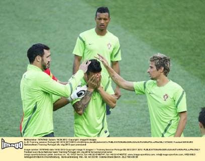 (L-R) Training session Portugal EK 2012 2011 2012 xVIxWillemxJanxDijkdrentxIVx 979420