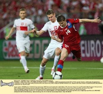 FUSSBALL - EURO 2012, CZE vs POL BRESLAU,POLEN,16.JUN.12 - FUSSBALL - UEFA Europameisterschaft 2012 in Polen und der Ukraine, Länderspiel, Gruppenphase, Tschechien vs Polen. Bild zeigt Lukasz Piszczek (POL) und Vaclav Pilar (CZE). 