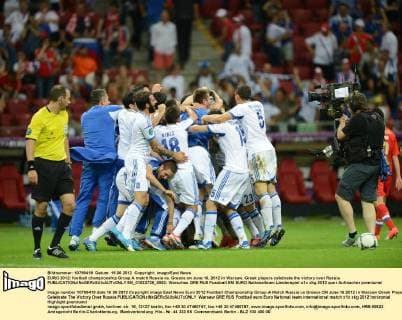 EURO 2012: football championship Group A match Russia vs. Greece on June 16, 2012 in Warsaw. Greek players celebrate the victory over Russia  EN_01033728_0062