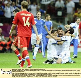 Warschau 16 06 2012 - Euro 2012: griechische Spieler jubeln 