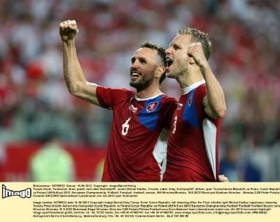 Tomas Sivok, Tschechei, links, jubelt nach dem Schlußpfiff, rechts Michal Kadlec, Freude, Jubel, Sieg, Schlusspfiff, Aktion, quer Tschechische Republik vs Polen, Czech Republic vs Poland UEFA-Euro 2012, European Championship, Fußball, Fussball, football, soccer, EM Wroclaw Breslau, 16.6.2012 Municipal Stadium Wroclaw