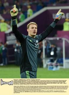 FUSSBALL EUROPAMEISTERSCHAFT 2012 VORRUNDE Dänemark - Deutschland 17.06.2012 Torwart Manuel Neuer (Deutschland) jubelt 