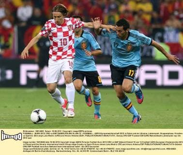 FUSSBALL - EURO 2012, CRO vs ESP DANZIG,POLEN,18.JUN.12 - FUSSBALL - UEFA Europameisterschaft 2012 in Polen und der Ukraine, Länderspiel, Gruppenphase, Kroatien vs Spanien. Bild zeigt Luka Modric (CRO) und Alvaro Arbeloa (ESP). 
