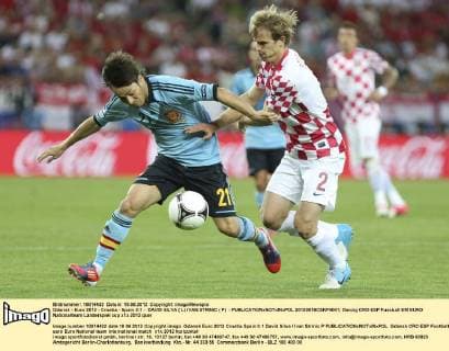 Gdansk - Euro 2012 - Croatia - Spain 0:1 - DAVID SILVA ( L) IVAN STRINIC ( P) -  20120618CSKP4001