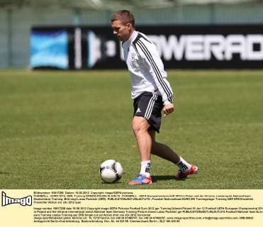 FUSSBALL - EURO 2012, GER, Training DANZIG,POLEN,19.JUN.12 - FUSSBALL - UEFA Europameisterschaft 2012 in Polen und der Ukraine, Länderspiel, Nationalteam Deutschland, Training. Bild zeigt Lukas Podolski (GER). 