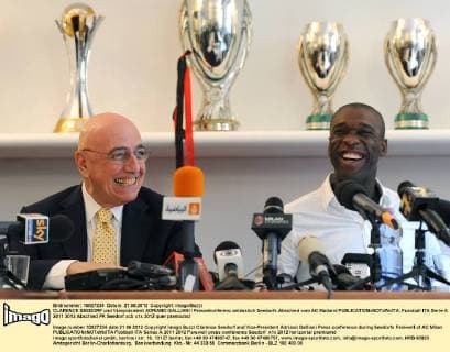 CLARENCE SEEDORF und Vizepräsident ADRIANO GALLIANI Pressekonferenz anlässlich Seedorfs Abschied vom AC Mailand