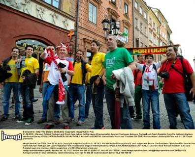 21.06.2012 , Warsaw, Poland. Portugal and Czech fans before the European Championship Quarter Final game between Portugal and Czech Republic from the National Stadium. xAnthonyxStanleyx  ActionPlus20249798