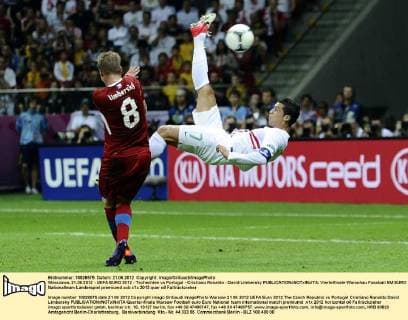 Warszawa, 21.06.2012 - UEFA EURO 2012 - Tschechien vs Portugal - Cristiano Ronaldo - David Limbersky 