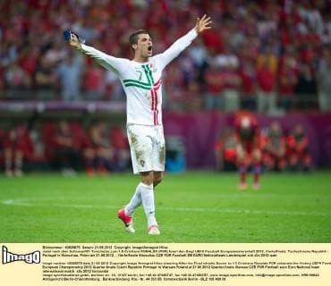 Jubel nach dem Schlusspfiff: Torschütze zum 1-0 Cristiano RONALDO (POR) feiert den Sieg! UEFA Fussball Europameisterschaft 2012, Viertelfinale: Tschechische Republik - Portugal in Warschau, Polen am 21.06.2012,