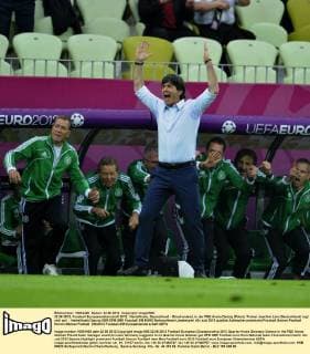 22.06.2012, Fussball Europameisterschaft 2012, Viertelfinale, Deutschland - Griechenland, in der PGE-Arena Danzig (Polen). Trainer Joachim Löw (Deutschland) regt sich auf.