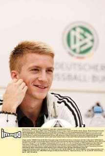 Pressekonferenz mit Marco REUS, Nr.21 DFB Portrait, Porträt Trainer, Coach, Einzelbild, Geste, Gestik, Mimik Deutsche Fussball Nationalmannschaft, DFB EM Euro 2012 am 23.06.2012 in Danzig, P O L E N, Europameisterschaft 2012 in P o l e n, U k r a i n e