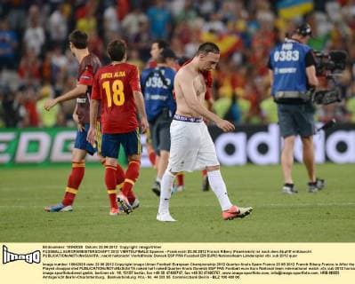 FUSSBALL EUROPAMEISTERSCHAFT 2012 VIERTELFINALE Spanien - Frankreich 23.06.2012 Franck Ribery (Frankreich) ist nach dem Abpfiff enttäuscht 