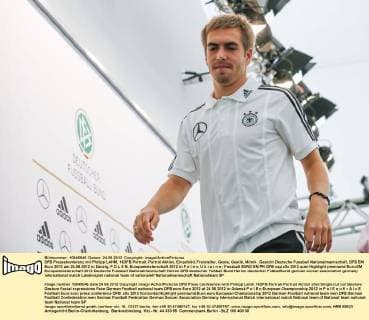 DFB Pressekonferenz mit Philipp LAHM, 16DFB Portrait, Porträt Aktion, Einzelbild, Freisteller, Geste, Gestik, Mimik , Gesicht Deutsche Fussball Nationalmannschaft, DFB EM Euro 2012 am 24.06.2012 in Danzig, P O L E N, Europameisterschaft 2012 in P o l e n, U k r a i n e