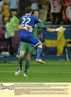 Football - European Championships - England vs. Italy Gianluigi Buffon of Italy celebrates with Alessandro Diamanti following their win on penalties at the Olympic Stadium, Kiev, Ukraine 