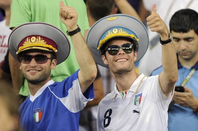 Italienische Fans,Fussballfans. Spiel 28,Viertelfinale in Kiew. Fussball