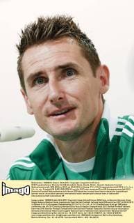 DFB Pressekonferenz: Miroslav KLOSE Einzelbild, Geste, Gestik, Mimik , Gesicht, Deutsche Fussball Nationalmannschaft, DFB EM Euro 2012 am 26.06.2012 in Danzig, P O L E N, Europameisterschaft 2012 in P o l e n, U k r a i n e