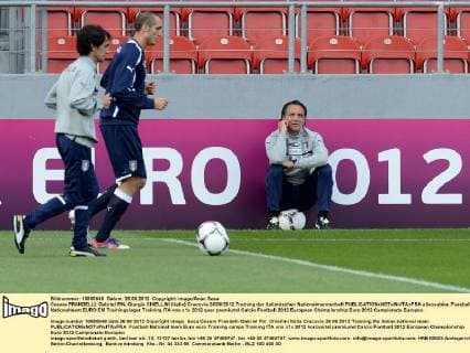 Cesare PRANDELLI, Gabriel PIN, Giargio CHIELLINI (Italia) Cracovia 26 06 2012 Training der italienischen Nationalmannschaft allexsabba