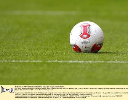 Die neuen Bundesliga Bälle Torfabrik von Adidas GER