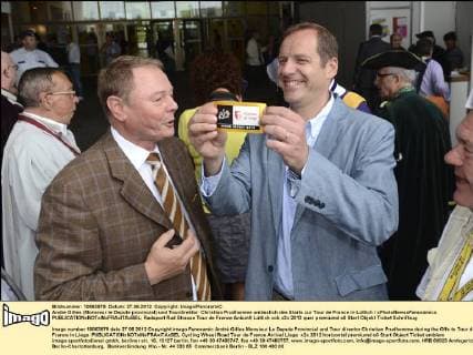Andre Gilles (Monsieur le Depute provincial) und Tourdirektor Christian Prudhomme anlässlich des Starts zur Tour de France in Lüttich xPhotoNewsxPanoramicx 