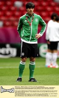 Training Deutschland: Bundestrainer Joachim Löw  120627MIN013