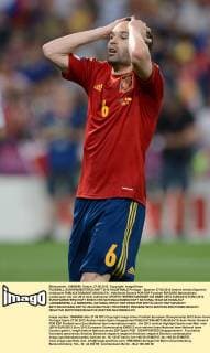 FUSSBALL EUROPAMEISTERSCHAFT 2012 HALBFINALE Portugal - Spanien 27.06.2012 Andres Iniesta (Spanien) enttäuscht 