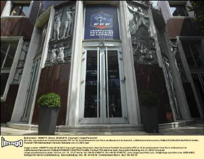 Sitz des französischen Fussballverbandes FFF im 15. Arrondissement von Paris am Boulevard de Grenelle. xJBAutissierxPanoramicx 