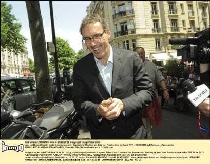 Laurent Blanc (Coach) sortant du restaurant - Exclusivite Meeting am Sitz von Frankreichs Verband FFF - 28 06 2012 xJBAutissierxPanoramicx 