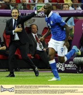 Warschau 28 06 2012 - Euro 2012 GER - ITA Cesare Prandelli-Mario Balotelli 