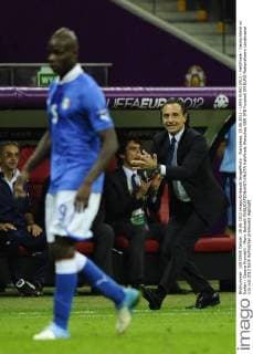 Warszawa, 28.06.2012 - UEFA EURO 2012 - Halbfinale - Deutschland vs Italien - Cesare Prandelli - Mario Balotelli 