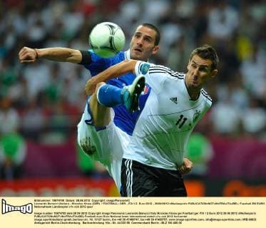 Leonardo Bonucci (Italien) - Miroslav Klose (GER) FOOTBALL: GER - ITA 1:2. Euro 2012 - 28 06 2012 xMediasportx 