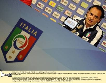 Krakau (Polen) 29 06 2012 - Pressekonferenz Italien: Nationaltrainer Cesare Prandelli 