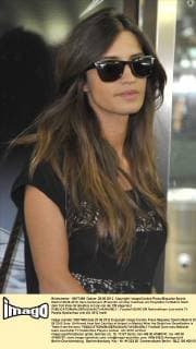 Madrid 29.06.2012. Sara Carbonero (Freundin von Iker Casillas) am Flughafen in Madrid. Nach dem Tod ihres Großvaters ist sie von der EM abgereist 